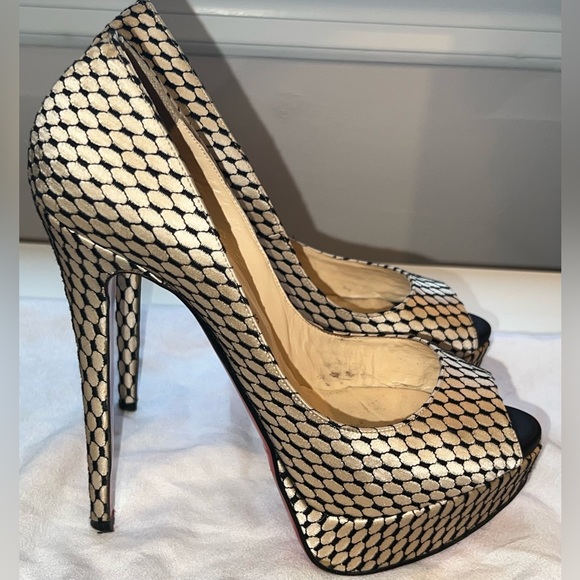 Christian Louboutin Cream and Black Lace Peep Toe Platform Pumps - Size 39.5 - Picture 9 of 11